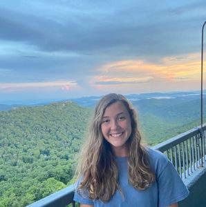 Meet your Posher, Lauri